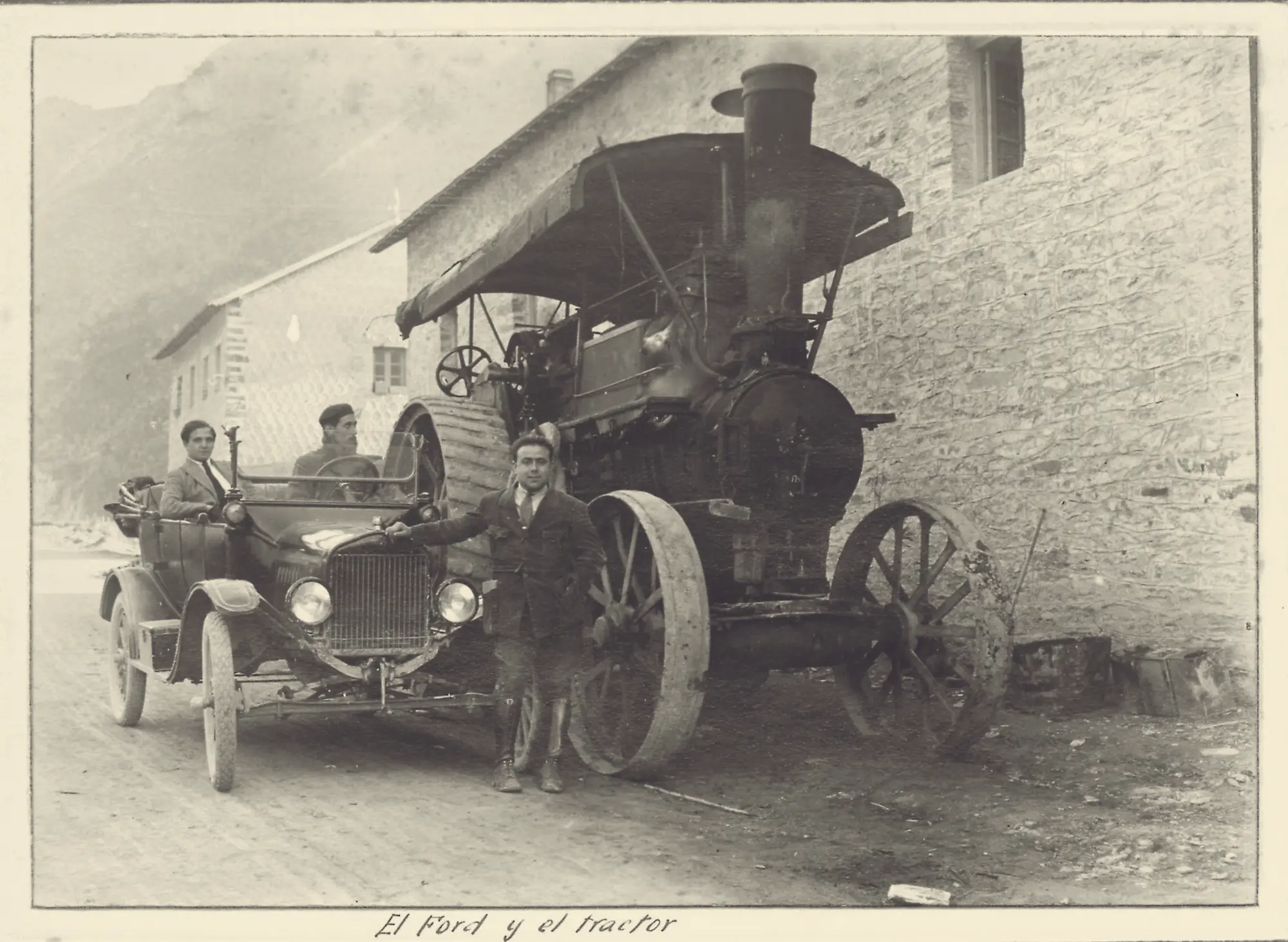 Nace Iberduero como resultado de la fusión de Saltos del Duero e Hidroeléctrica Ibérica