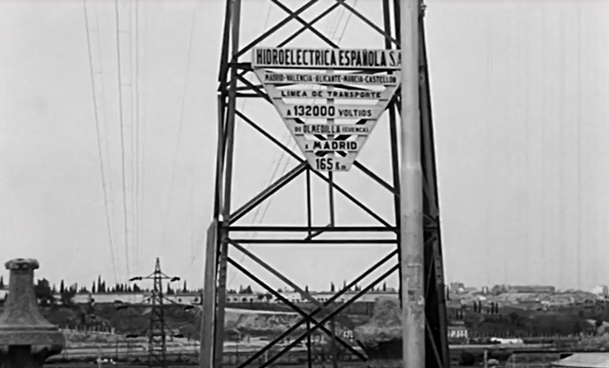 Hidroeléctrica Española crea Electra de Madrid para distribuir electricidad en la capital de España